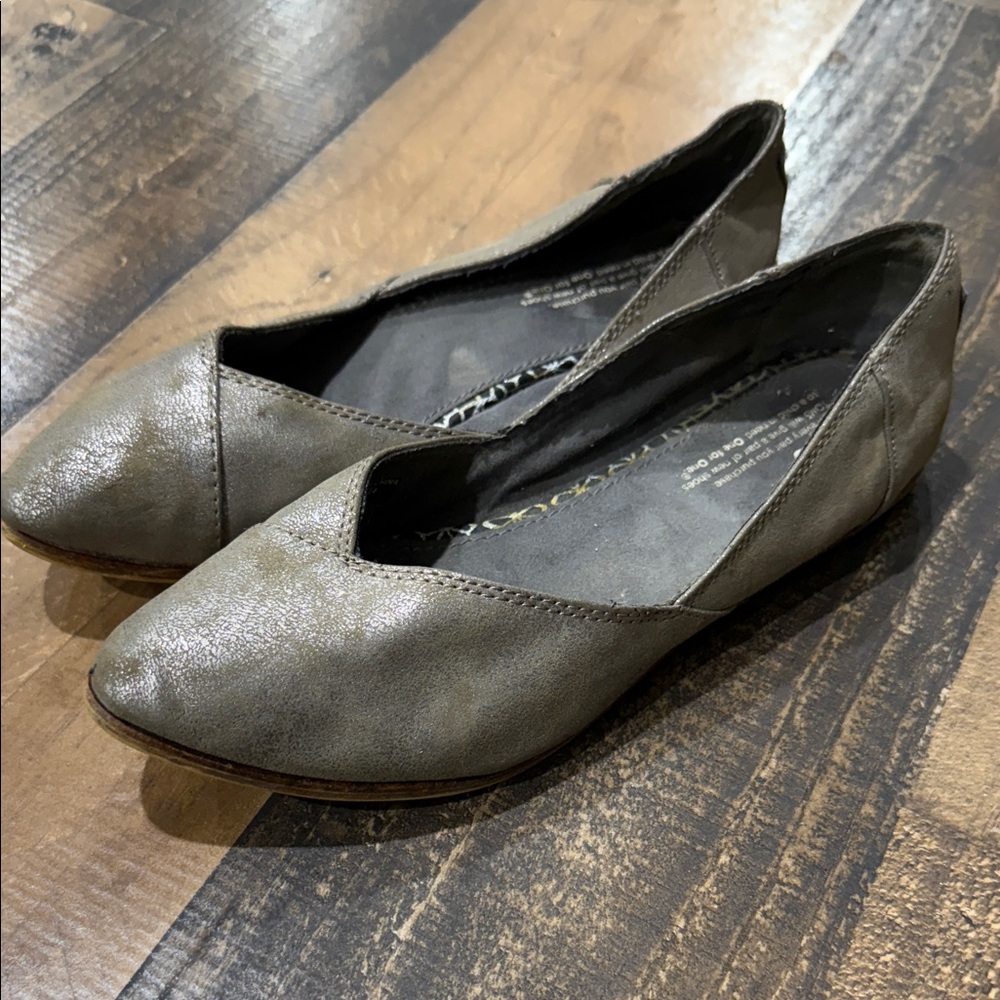 Tom’s- Elegant Gray Women's Flats